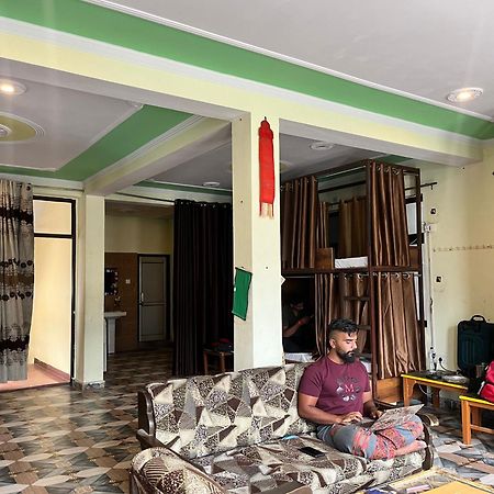 Soul Hostel Rishīkesh Buitenkant foto