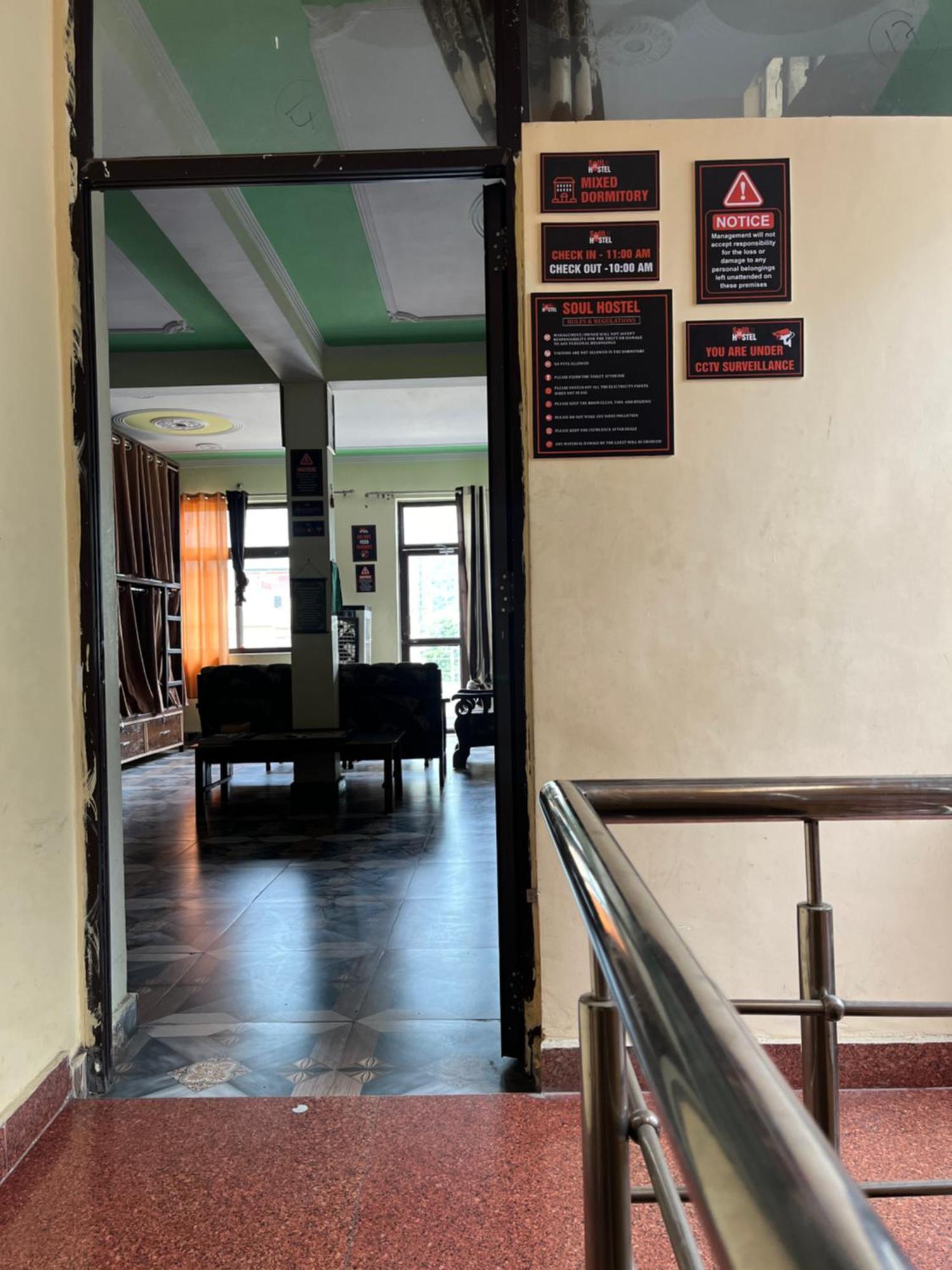 Soul Hostel Rishīkesh Buitenkant foto