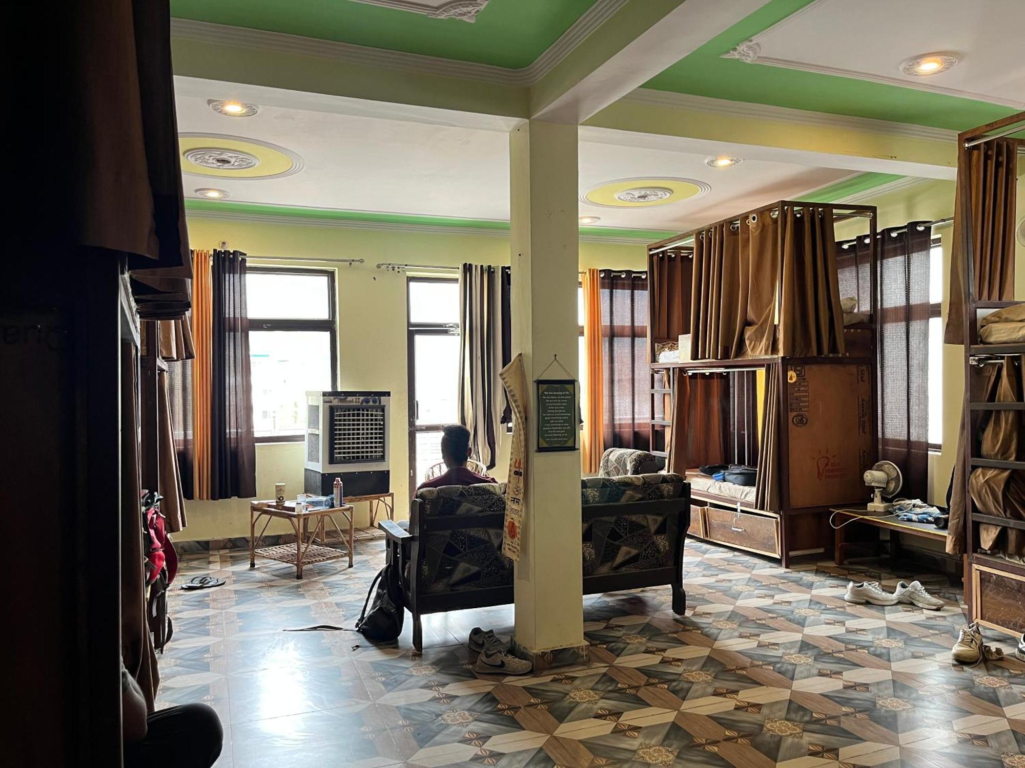 Soul Hostel Rishīkesh Buitenkant foto