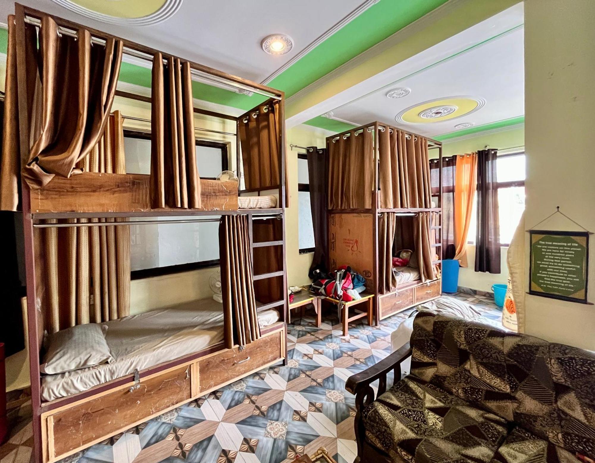 Soul Hostel Rishīkesh Buitenkant foto