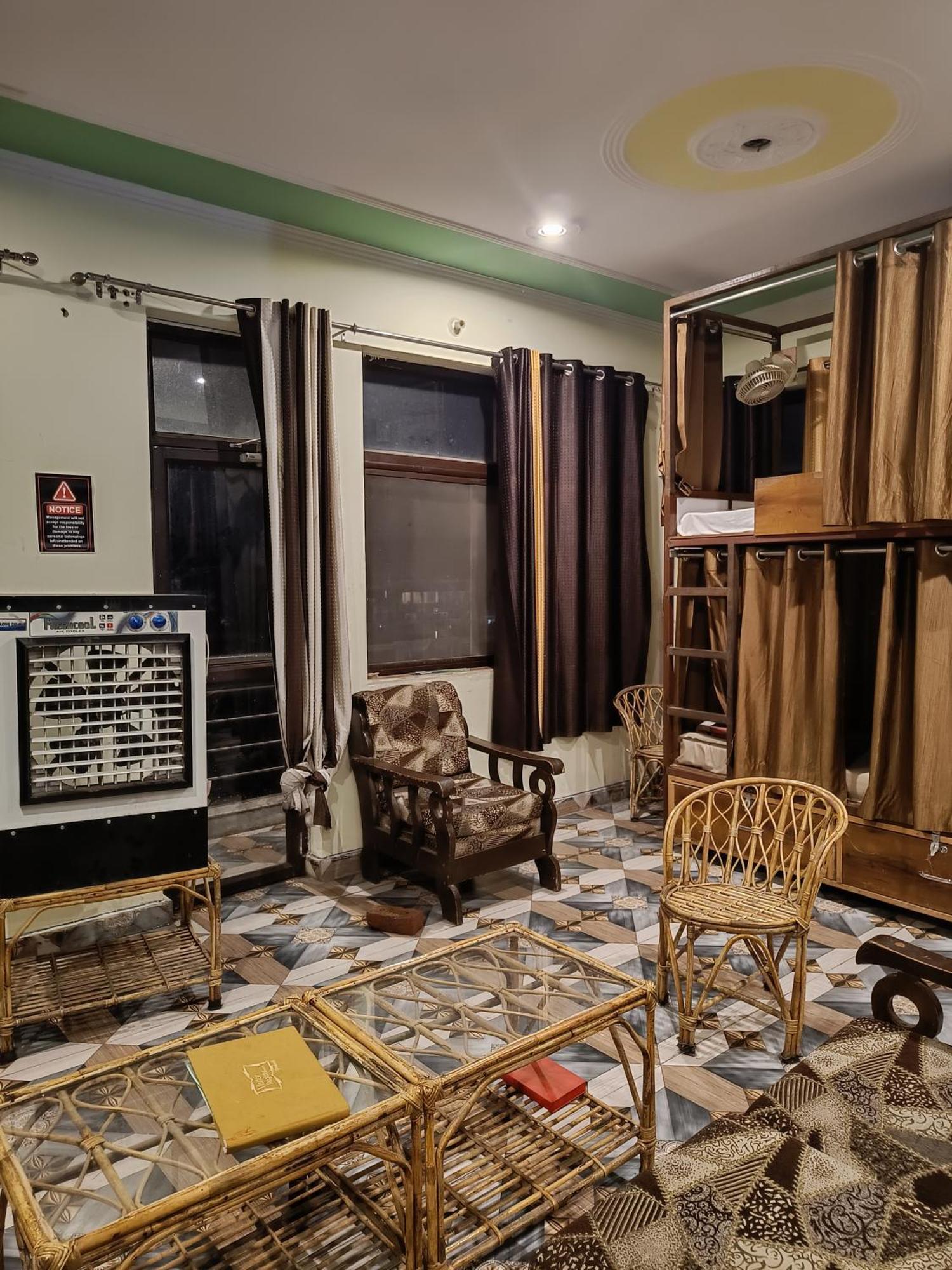 Soul Hostel Rishīkesh Buitenkant foto
